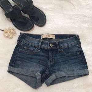 Hollister Jean shorts. Size 00 w 23. Short-Short low-rise. Excellent condition.